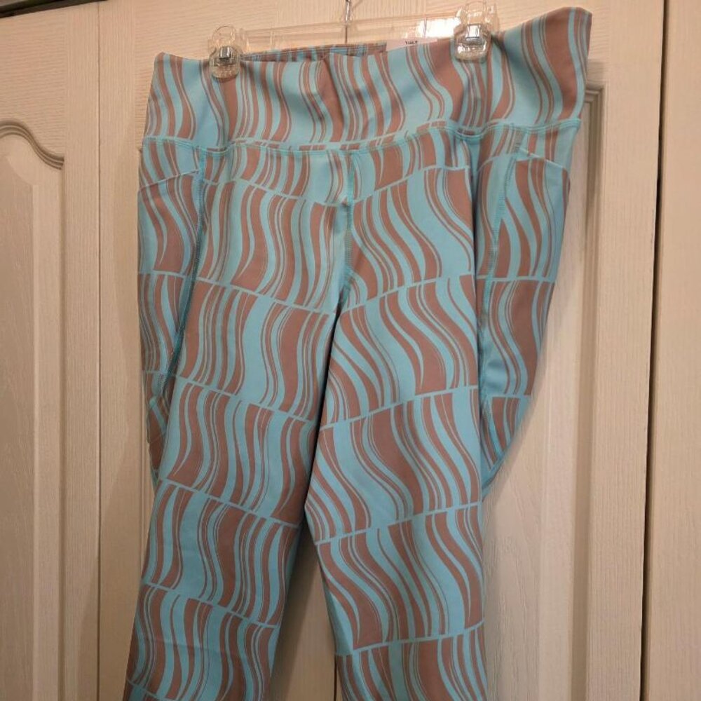 Ideology Rapid Dry High-Rise Compression Capri Leggings - Size 2X